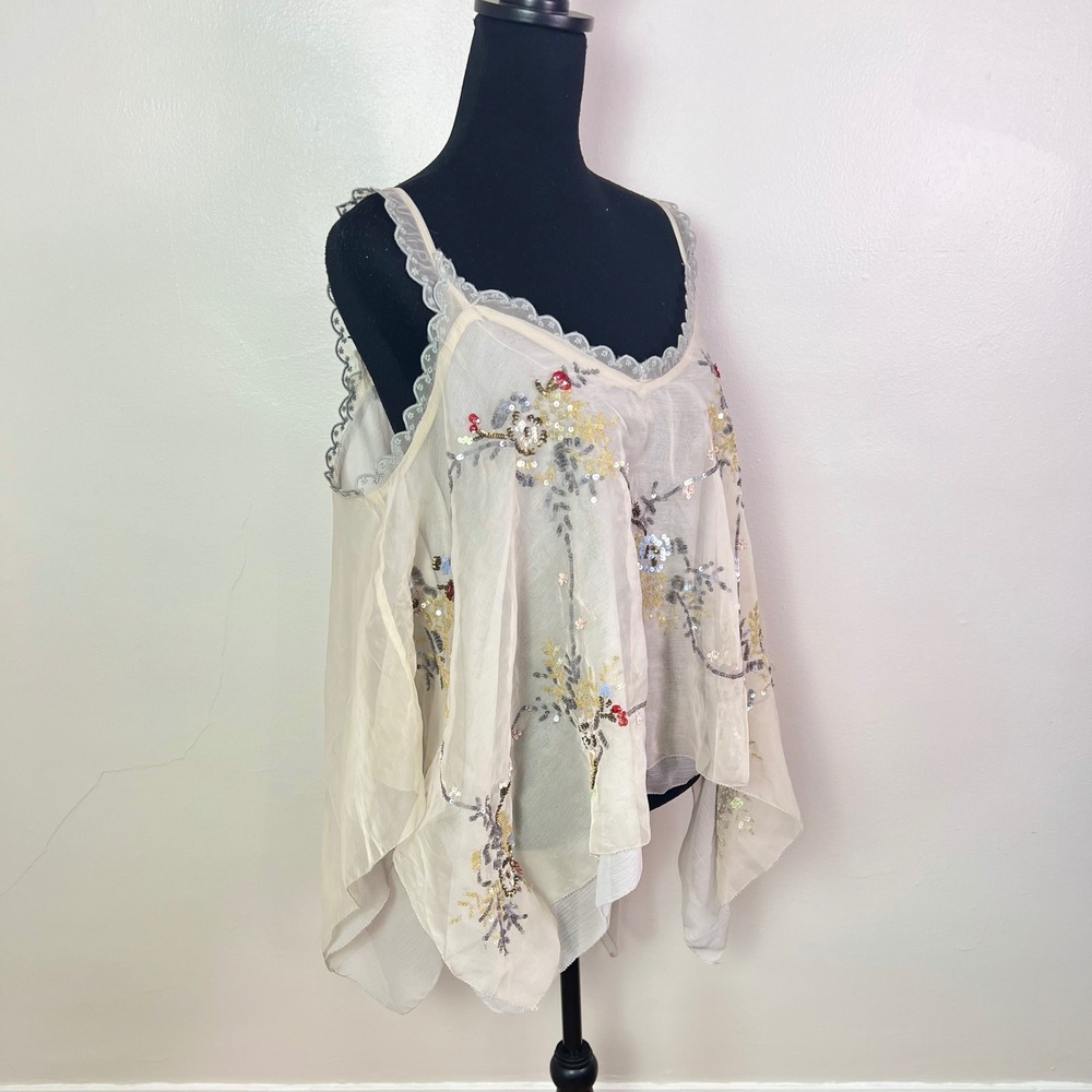 NWT-Let Me Be Anthropologie Camisole XL Cream Sequin Floral Hanky Hem Boho Fairy - Picture 5 of 14